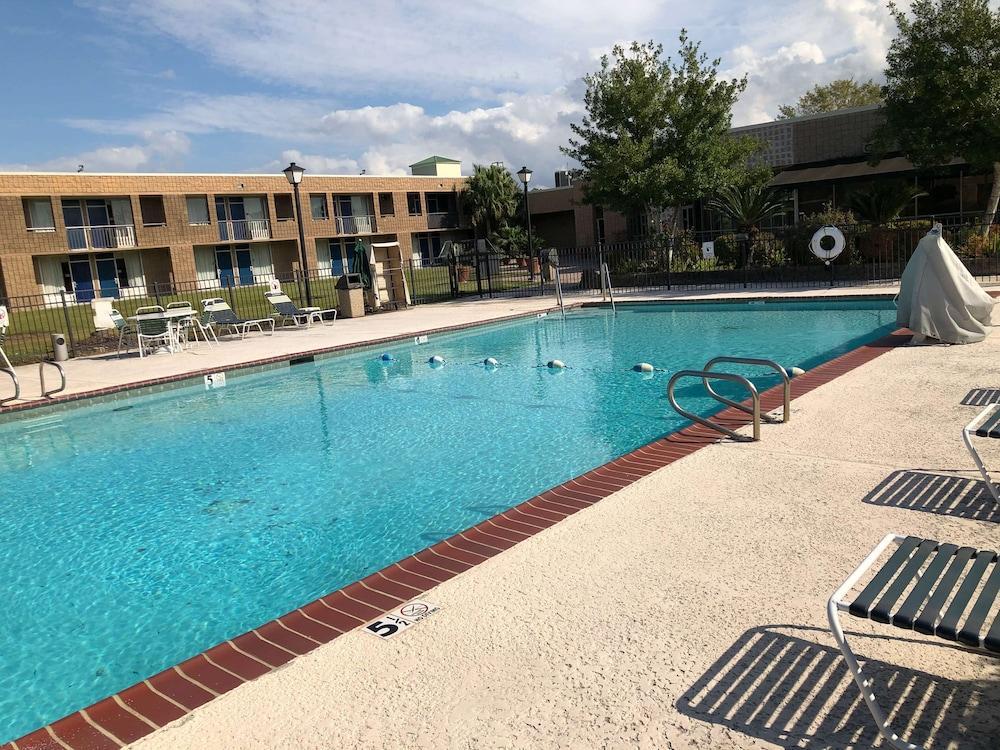 Motel 6-La Place, La Экстерьер фото