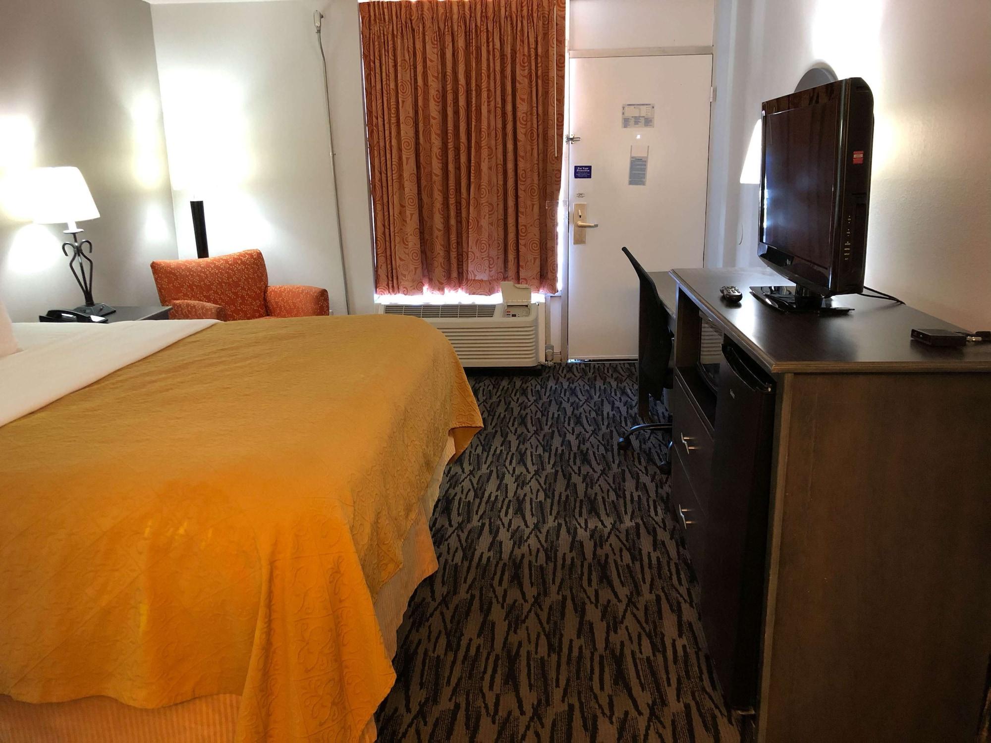 Motel 6-La Place, La Экстерьер фото